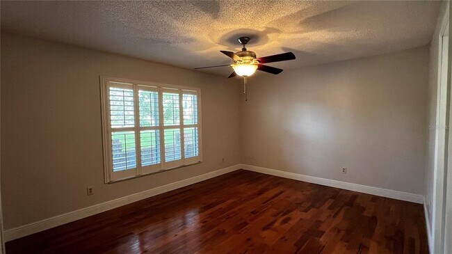 Building Photo - 8625 Vista Shores Ct