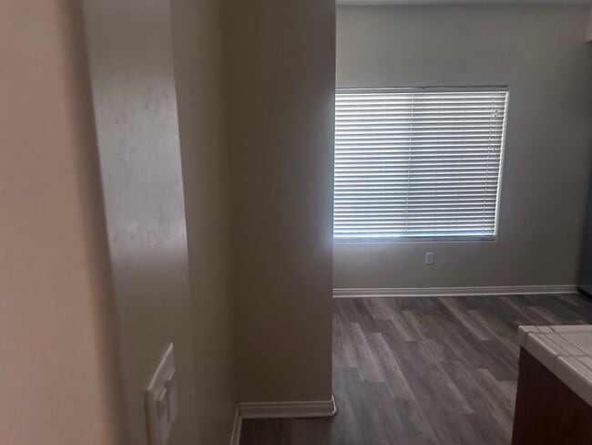 Building Photo - HOUSE