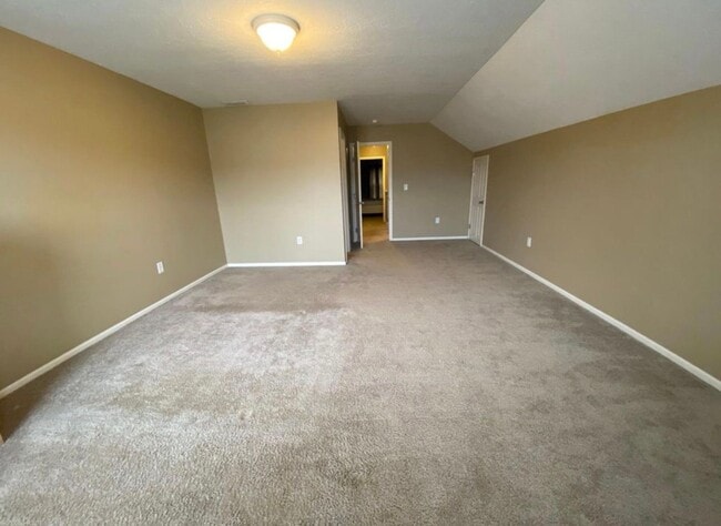 Building Photo - 4945 Ivyvine Blvd