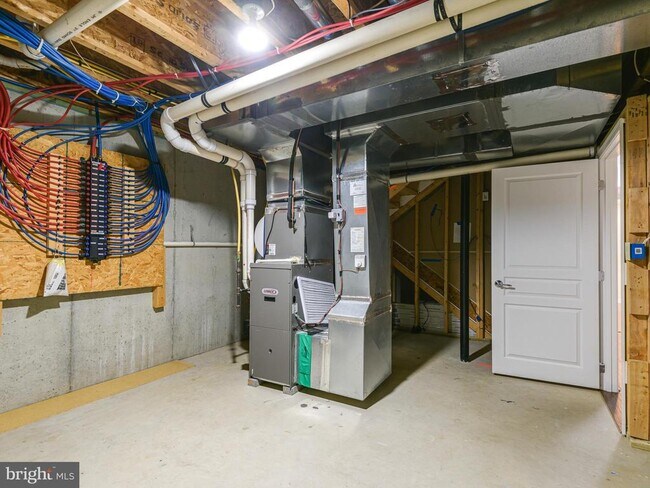 Building Photo - 209 N Caldwell Cir