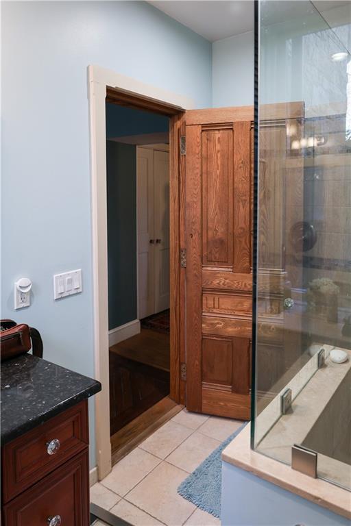 Building Photo - 6 Howe Ave