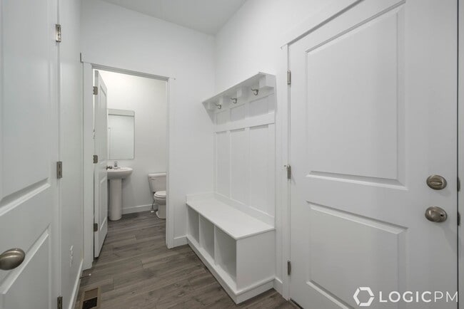 Building Photo - Stunning Brand New Home in Lehi!!