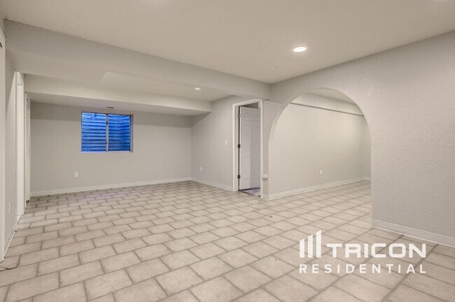 Building Photo - 16854 Dandelion Way
