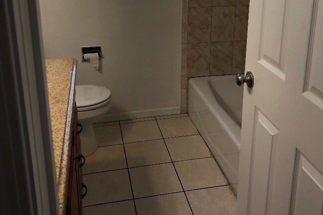 Bathroom - 5937 1/2 Buffalo Ave