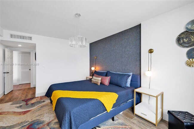 Building Photo - 2501 S Ocean Dr