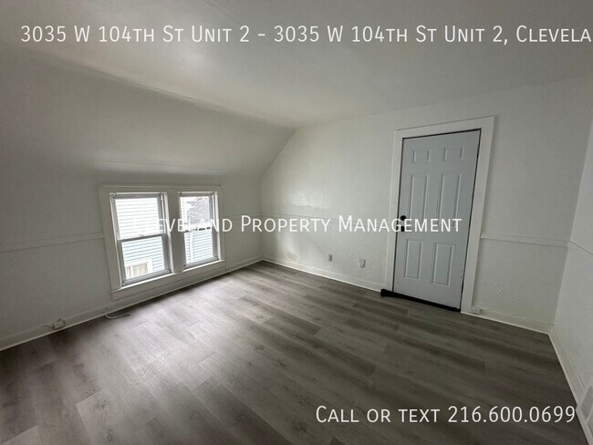 Building Photo - Westside Cleveland Duplex