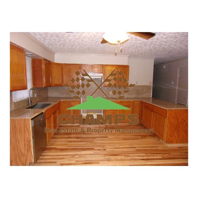 Building Photo - 3 -bedroom House for rent in Opelousas