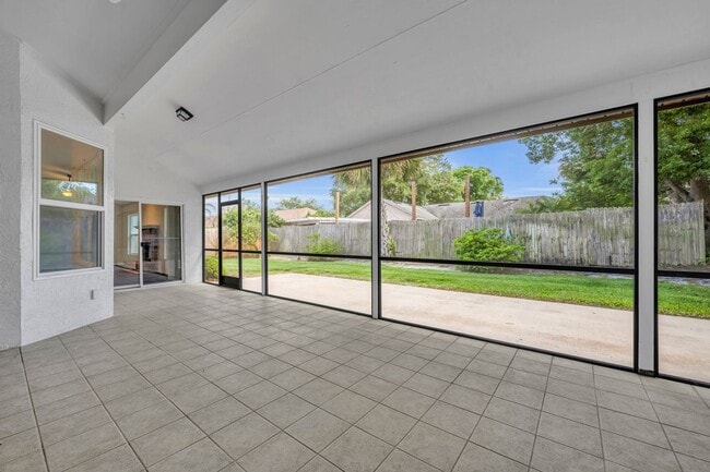 Building Photo - Great Oviedo Home in Bentley Woods!