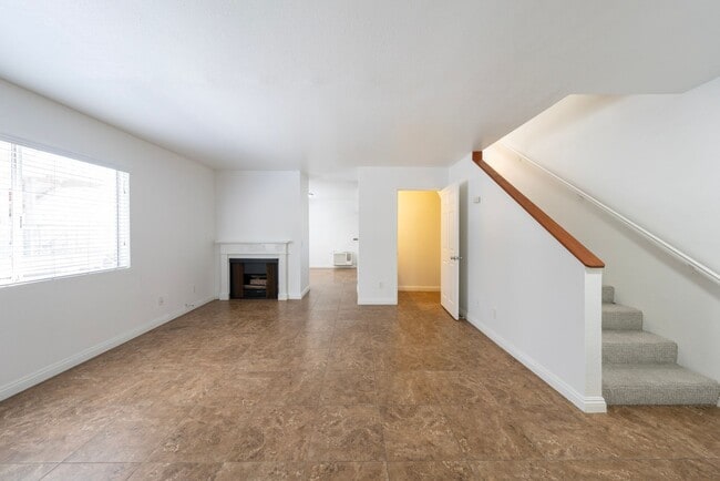 Interior Photo - 1611 S Bundy Dr