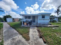 Building Photo - 4248 Hibiscus Cir