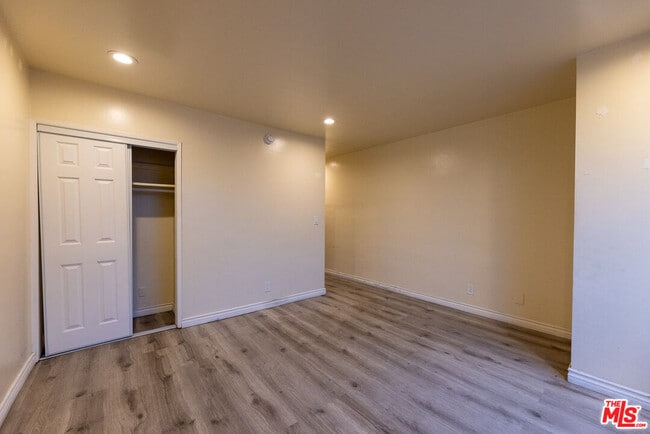 Building Photo - 947 Westmoreland Ave