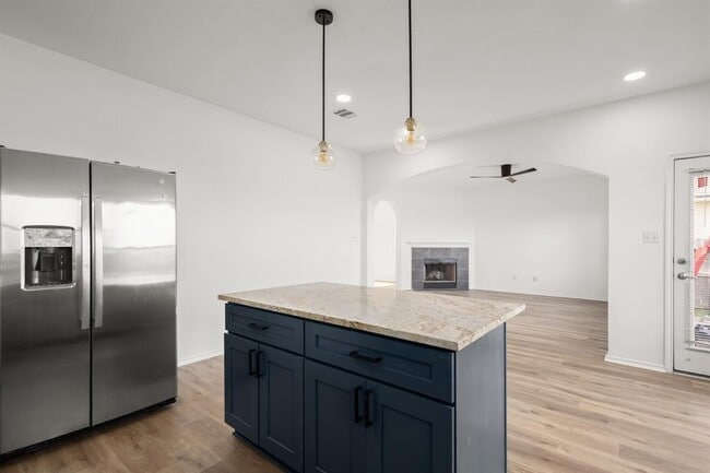 Building Photo - 13220 Constellation Dr