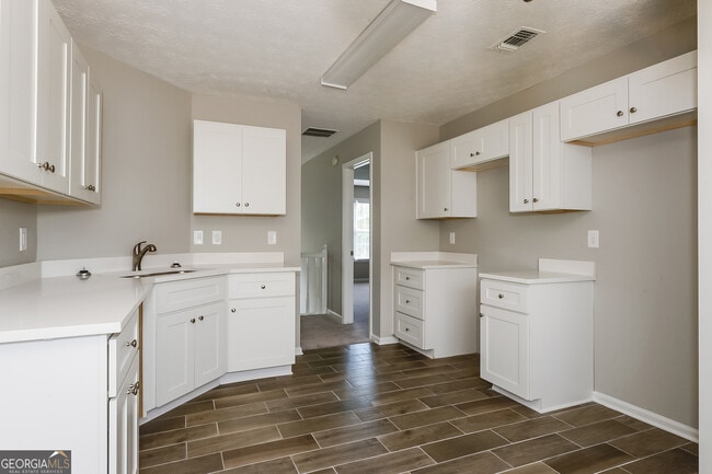 Building Photo - 144 Leguin Forest Dr