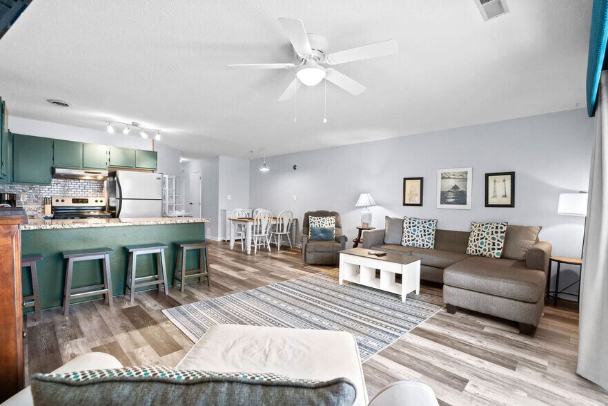 Building Photo - 1860 Auburn Ln