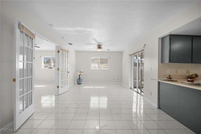 Building Photo - 9721 Deerfoot Dr