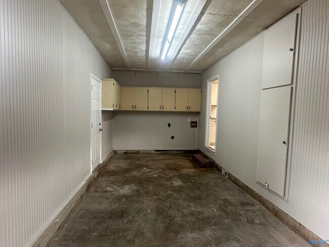 Building Photo - 3912 Richland Dr NW