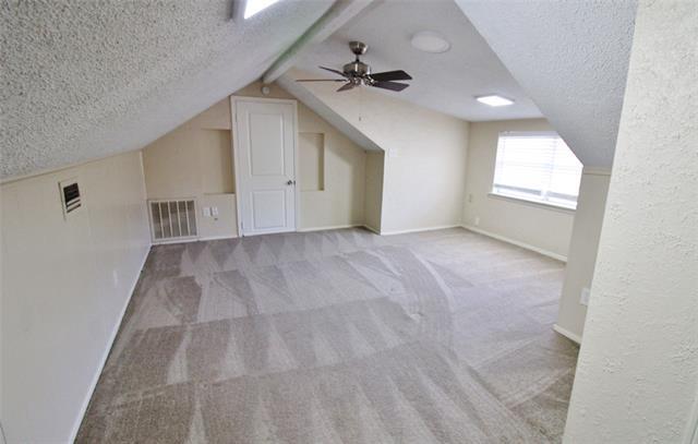 Building Photo - 900 Valley Ridge Dr