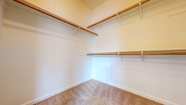 Building Photo - Desirable Skyhawk 3 bedroom Tri-Level Single Family