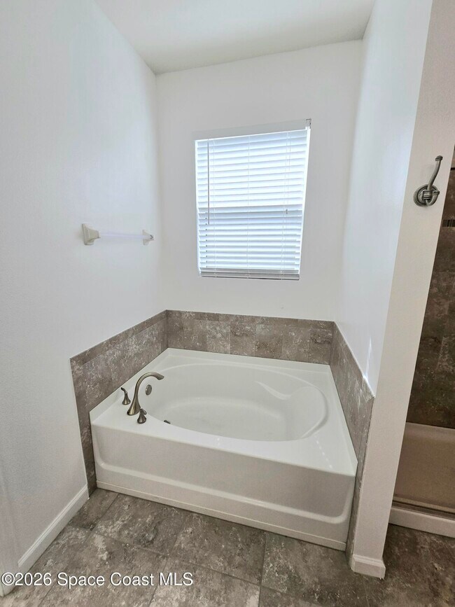 Building Photo - 1723 Musgrass Cir
