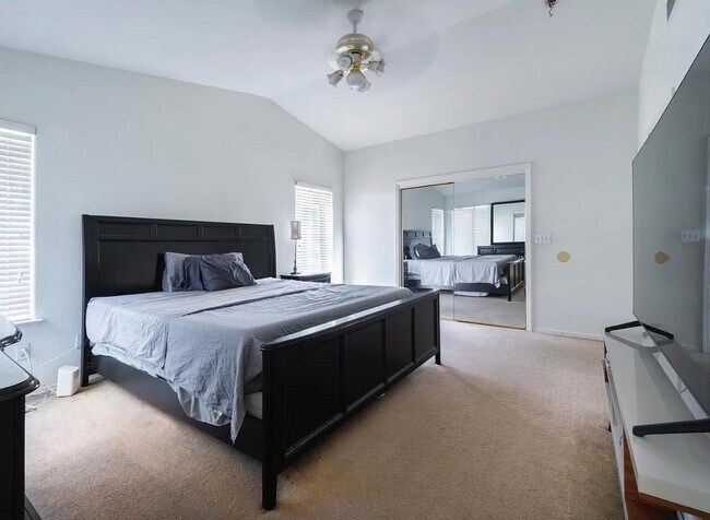 Building Photo - 5742 W Palo Alto Ave