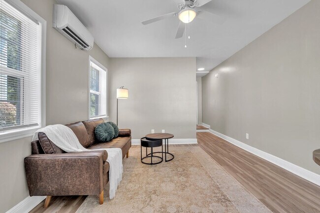 Building Photo - 908 Buena Vista Dr