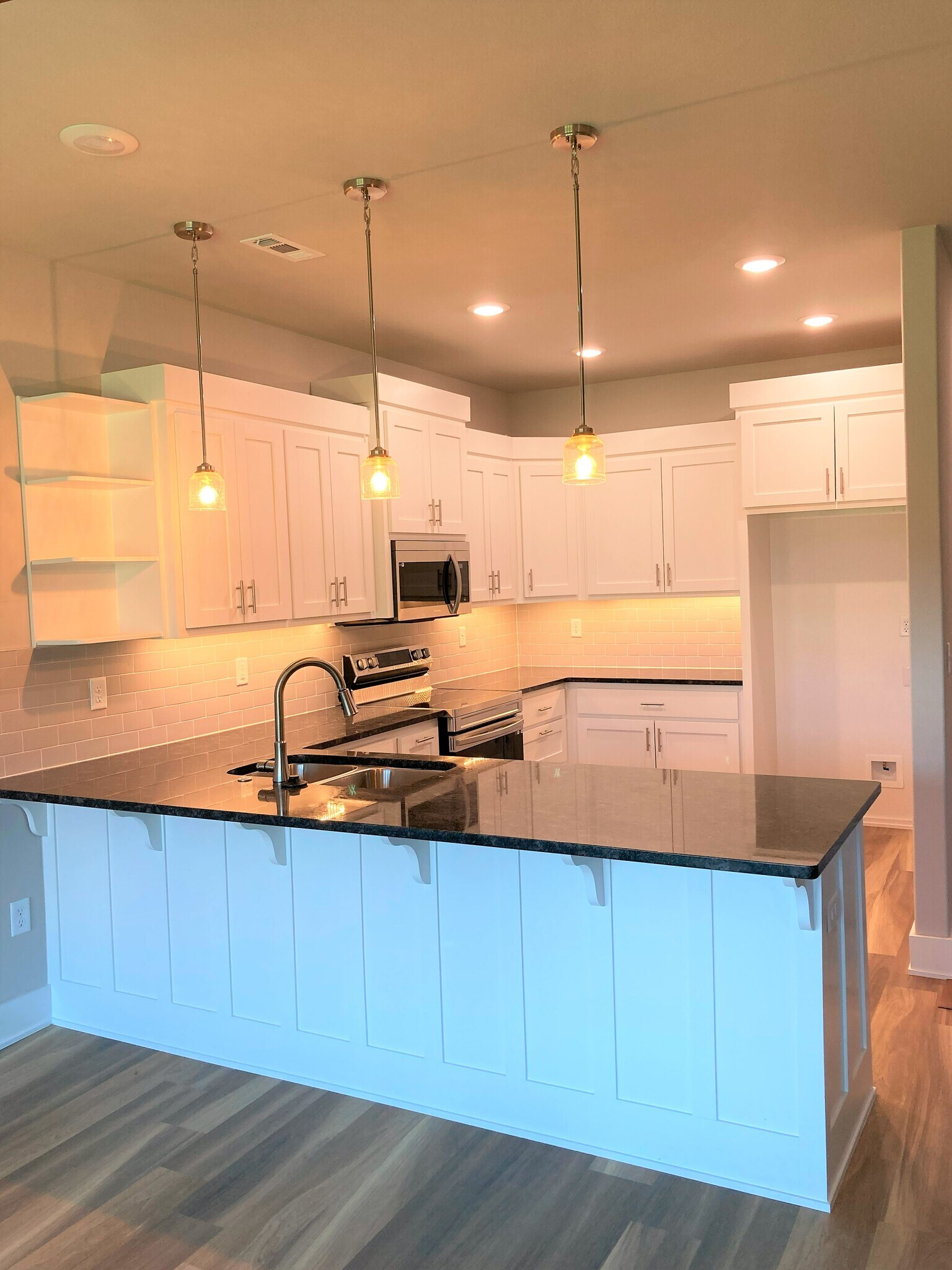 kitchen - 2184 W Moore Ln