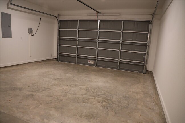 Building Photo - 27003 Golden Isle Ln