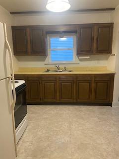 Building Photo - 1114 E 22nd St