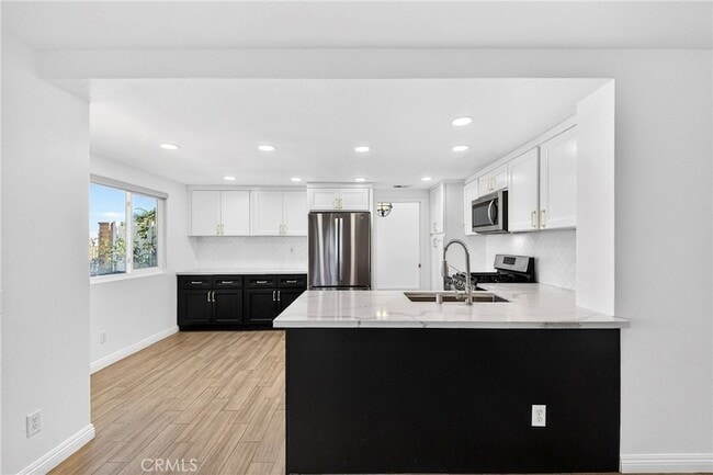 Building Photo - 3355 Sterling Dr