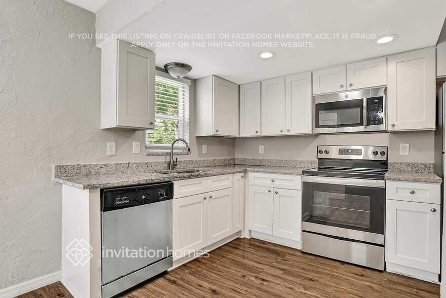 Building Photo - 4516 King Cole Blvd