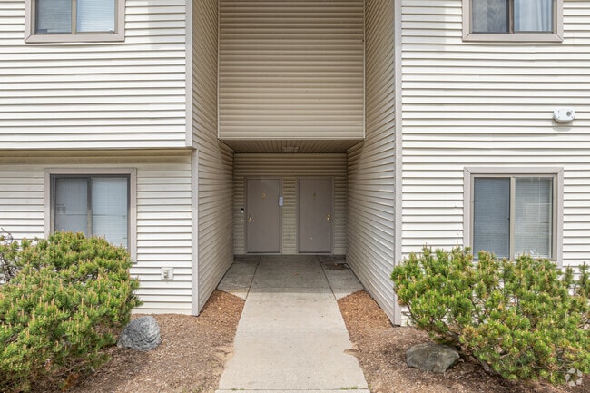 Building Photo - Trinity Village I