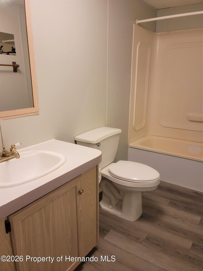 Building Photo - 5323 S Knobhill Terrace