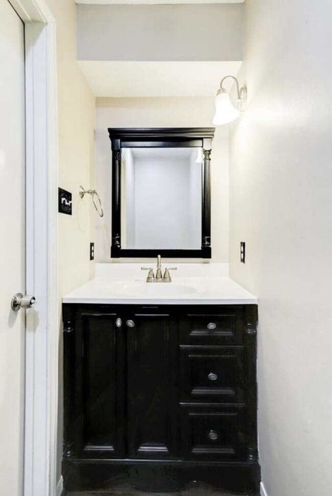 Building Photo - 5968 Woodway Place Ct