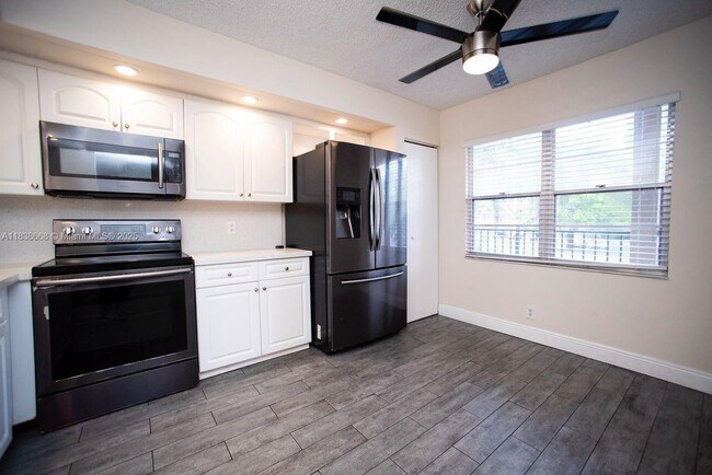 Primary Photo - 1300 SW 125th Ave