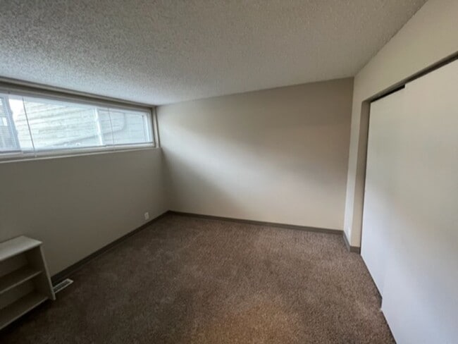 Building Photo - 2575 Irving Ct