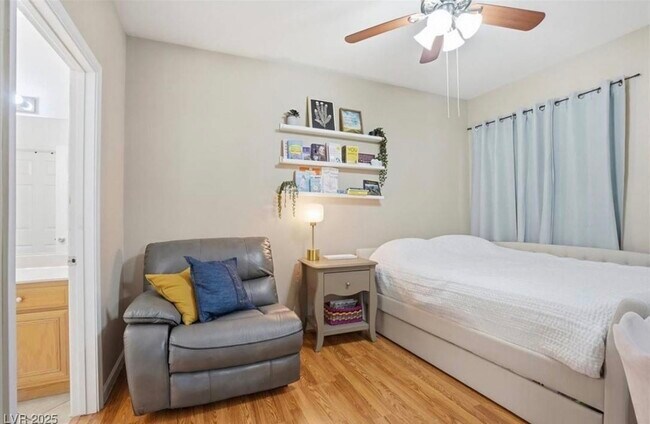 Building Photo - 7147 S Durango Dr