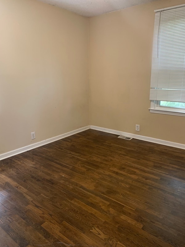 Building Photo - 4201 Dinglewood Ave