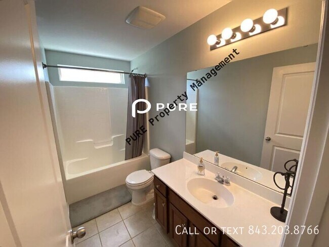 Building Photo - 224 Donatella Dr