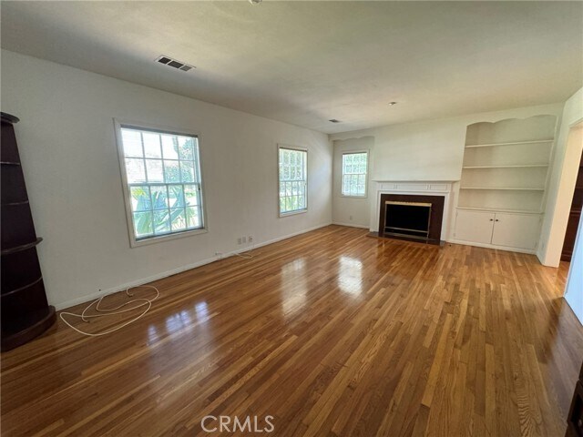 Building Photo - 405 S Old Ranch Rd