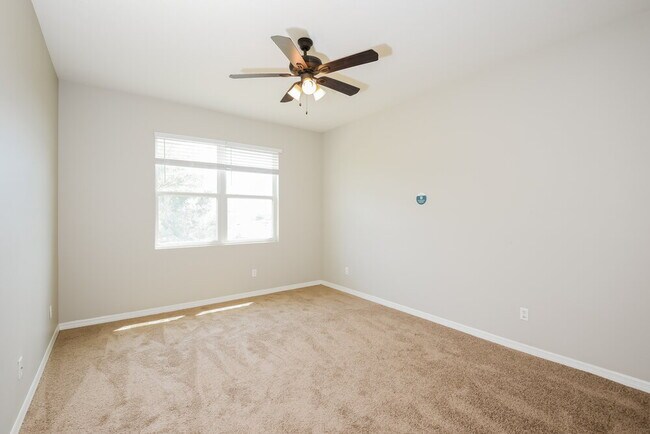 Building Photo - 12425 Hammock Pointe Cir