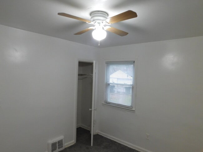 Building Photo - 6490 Stahelin Ave
