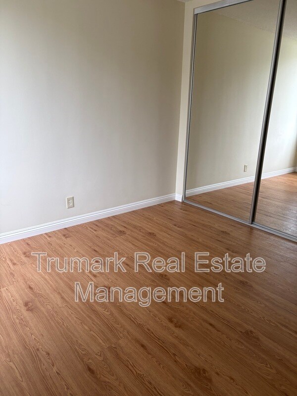 Building Photo - 3830 Orangedale Ave