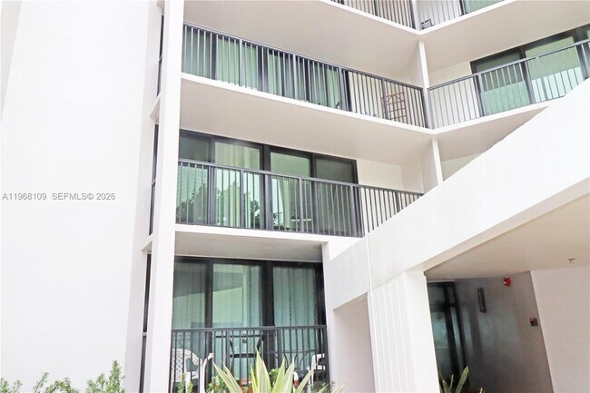 Building Photo - 1301 River Reach Dr