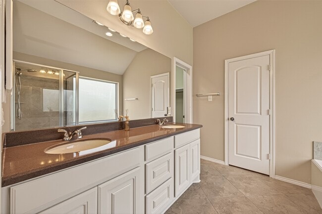 Building Photo - 13612 Evening Wind Dr