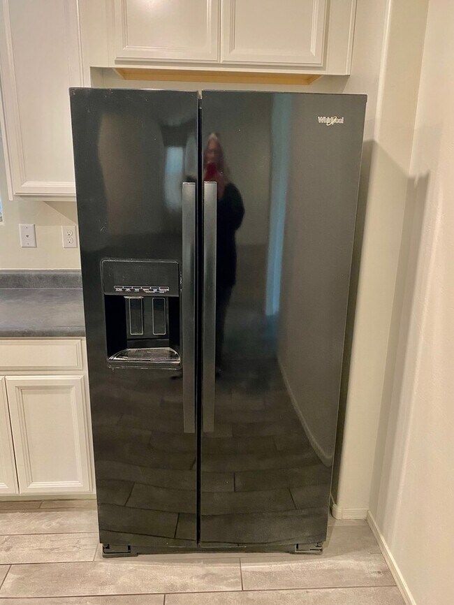 Building Photo - COMING SOON! New 3BR 2 BA Home w/ 2-Car Garage • Stainless Kitchen • Timer-Irrigated Yard in East...