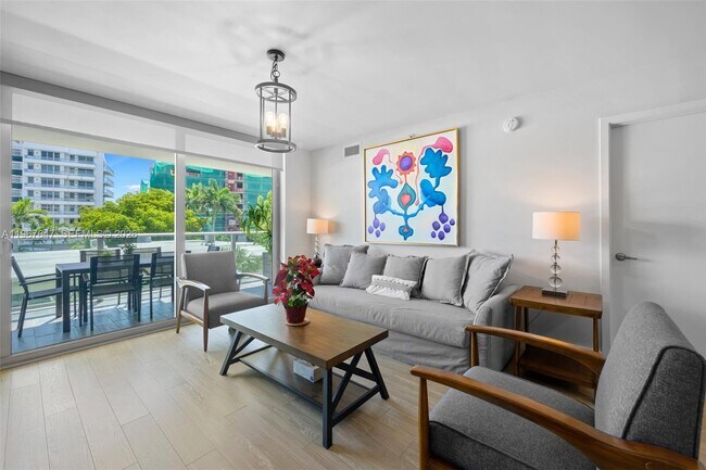 Building Photo - 1025 92nd St