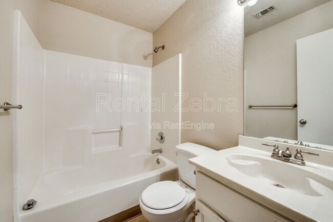 Building Photo - 2500 Stagecoach St