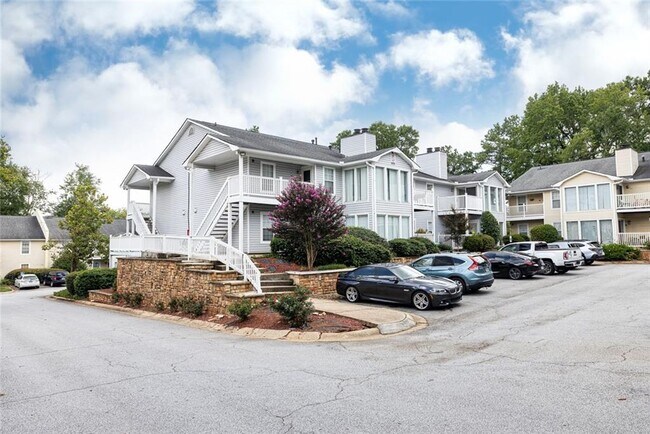 Building Photo - 910 Augusta Dr