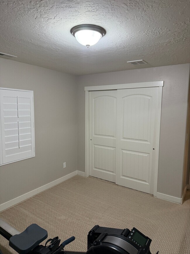 Building Photo - 11156 Broadwick Rd