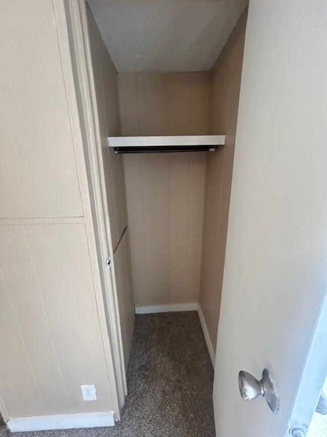 Building Photo - 3-bedroom, 2-bath mobile home